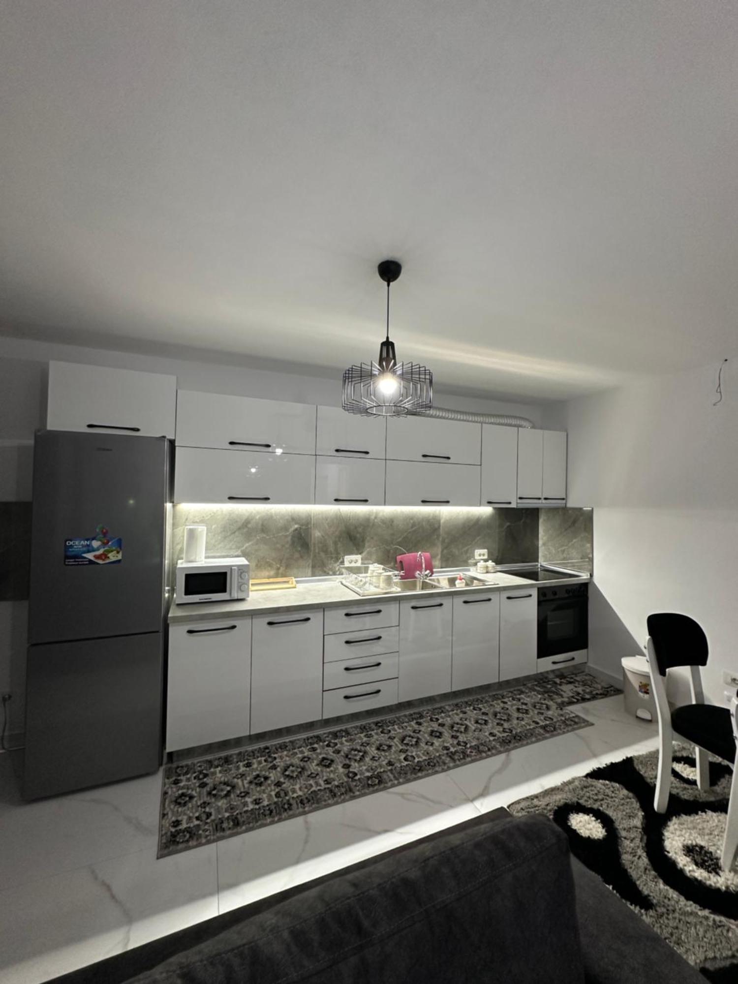 Elezi Apartment City Centre Tirana Bagian luar foto